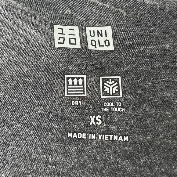 Uniqlo AIRism Gray Top Scoop Neck Drop Shoulder Curved Hem Pullover Size X-Small - Picture 8 of 8